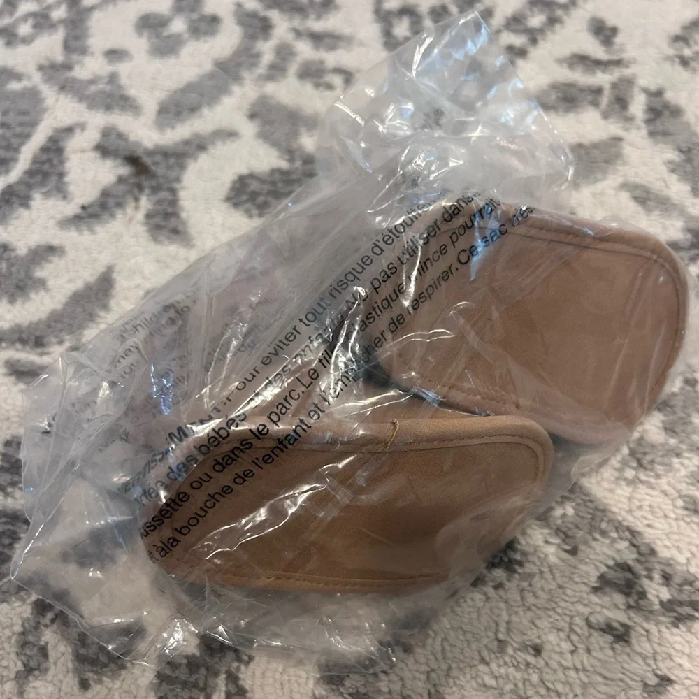 NWT Carter’s Infant Slippers- Tan/3-6M & NWT Bow Faux Fur Boots- Brown/0-3M